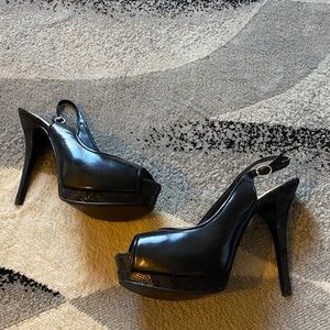 Black peep toe sling back pump